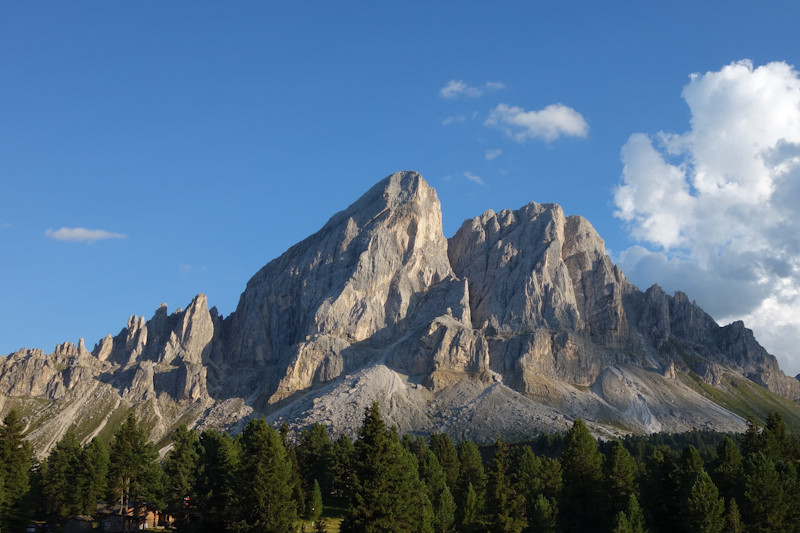 Il Sass de Putia dal passo delle Erbe.