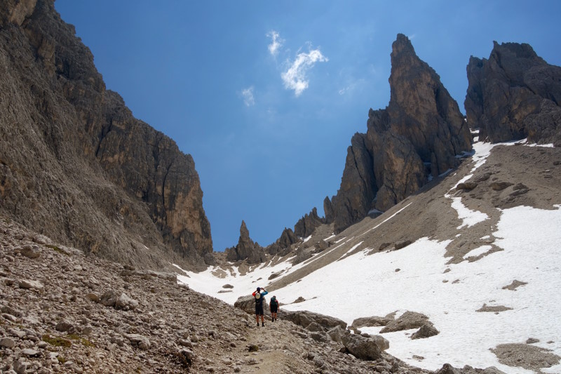 La forcella della Neve circondata da meravigliosi pinnacoli (29/06/2019).