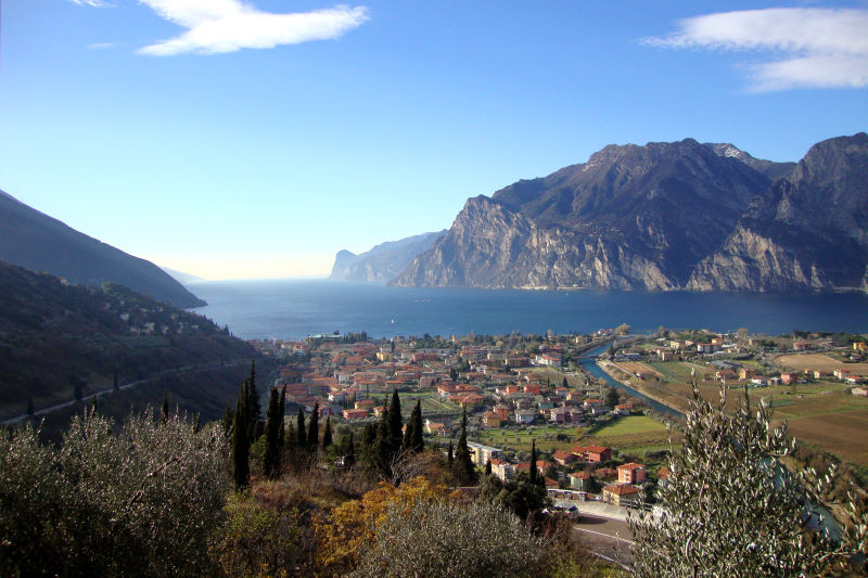 Panorama dall'area di sosta vicino alla falesia (08/12/2013).